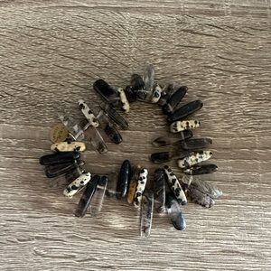 Black and cream beaded bracelet